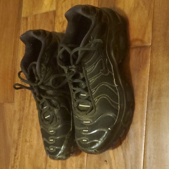 Nike Air Max shoes - Picture 2 of 3